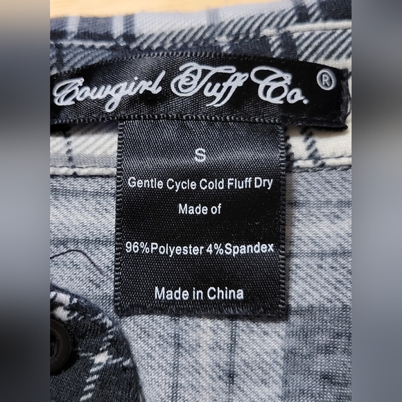 Cowgirl Tuff Co ladies plaid button down long-sleeved Shirt - Picture 8 of 8